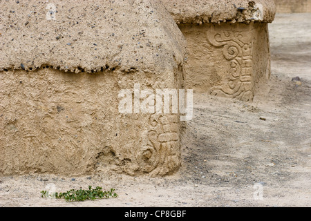 Dettagli del vecchio stupa in antico monastero di Tabo, Spiti, Himachal Pradesh, India Foto Stock