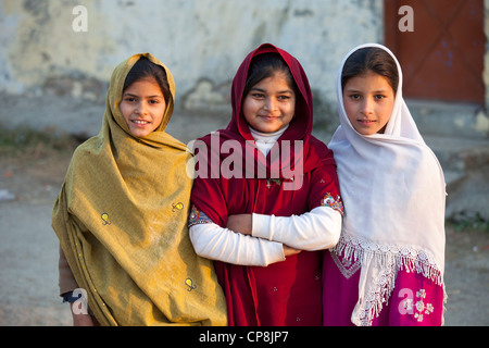 Ragazze locali in Taxila, Provincia del Punjab, Pakistan Foto Stock