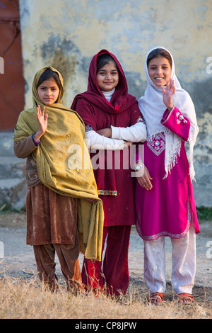 Ragazze locali in Taxila, Provincia del Punjab, Pakistan Foto Stock