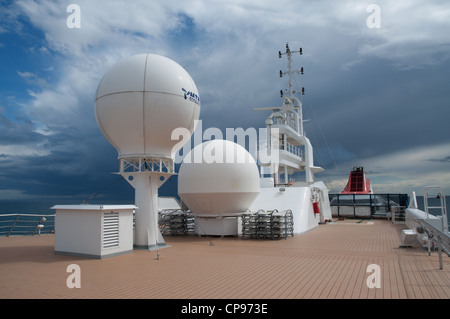 Scene di coperta a bordo di Fred.Olsen nave da crociera "Braemar' Foto Stock