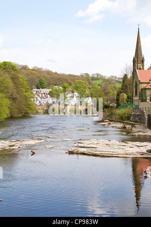 Llangollen e fiume Dee in Galles del Nord Regno Unito Foto Stock