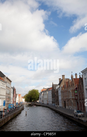 Case lungo il fiume Bruge Belgio Foto Stock