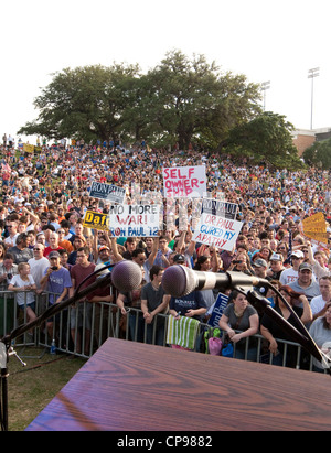 Aprile 26th, 2012: presidenziale repubblicano speranzoso Ron Paul parla al LBJ Library dell'Università del Texas ad Austin campus Foto Stock