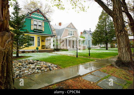 Casa vittoriana, inizio maggio tormenta, centro storico cittadino, piccolo paese di montagna di salida, Colorado, STATI UNITI D'AMERICA Foto Stock