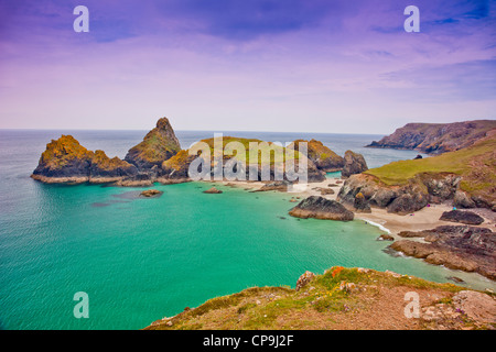 Kynance Cove sulla penisola di Lizard, Cornwall, England Regno Unito Foto Stock