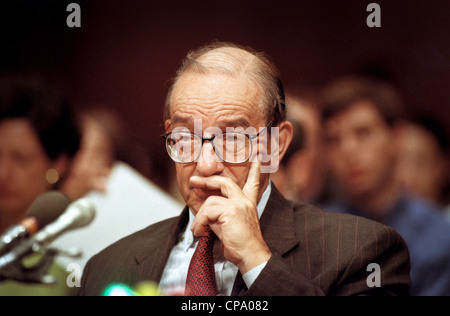 Federal Reserve Chairman Alan Greenspan durante la testimonianza nel senato Comitato bancario Luglio 21, 1998 a Washington, DC. Foto Stock