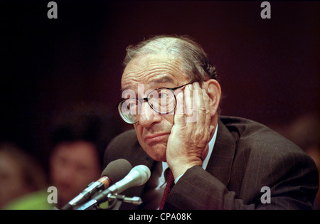 Federal Reserve Chairman Alan Greenspan durante la testimonianza nel senato Comitato bancario Luglio 21, 1998 a Washington, DC. Foto Stock