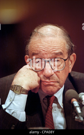 Federal Reserve Chairman Alan Greenspan durante la testimonianza nel senato Comitato bancario Luglio 21, 1998 a Washington, DC. Foto Stock