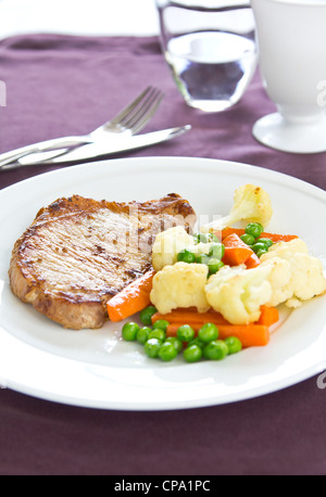 Carne di maiale alla griglia [ bistecca di carne di maiale ] Foto Stock