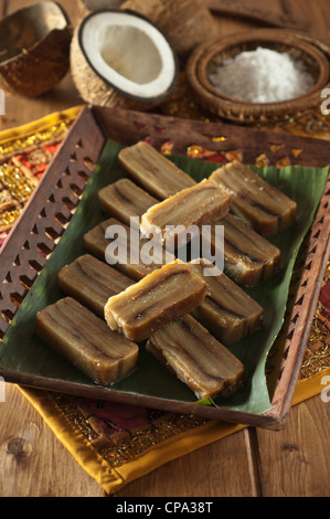 Bebinca tradizionale dessert a strati di Goa in India Foto Stock