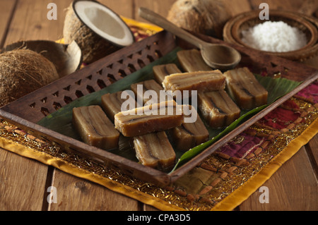 Bebinca tradizionale dessert a strati di Goa in India Foto Stock