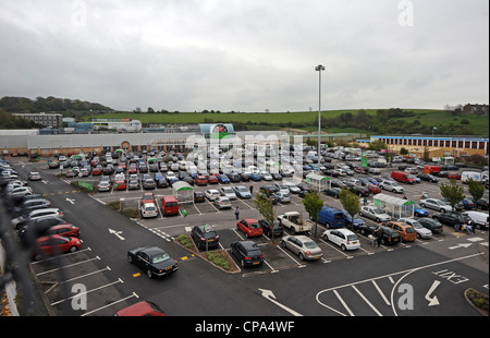 Supermercato Asda car park in Hollingbury Brighton SUSSEX REGNO UNITO Foto Stock