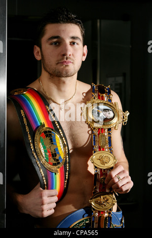 Nathan sapientemente (sopportato il 17 febbraio 1987) è un Welsh boxer professionale e la corrente WBO Pesi Mediomassimi campione del mondo. Foto Stock