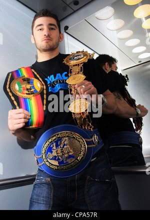 Nathan sapientemente (sopportato il 17 febbraio 1987) è un Welsh boxer professionale e la corrente WBO Pesi Mediomassimi campione del mondo. Foto Stock