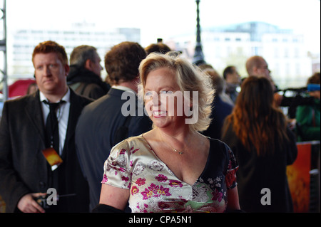 Deborah Meaden assiste il Regno Unito Premiere di gatti africani al BFI, Southbank London REGNO UNITO Foto Stock