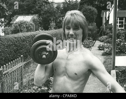 DAVE DEE BEEKY MICK E Ticl3 1960s gruppo pop con Ian 'Tichît' Amey in agosto 1967 presso la sua casa di Londra. Foto Tony Gale Foto Stock