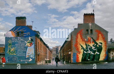 IRA murales sulla scatola nel Bogside, Londonderry, Irlanda del Nord. Foto Stock