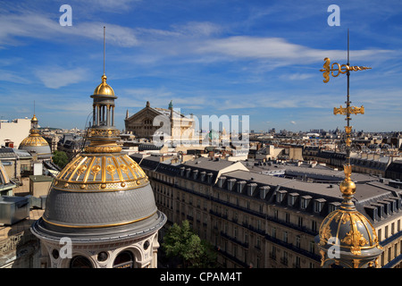 Vista di Parigi dal tetto di Printemps Department Store, Francia Foto Stock