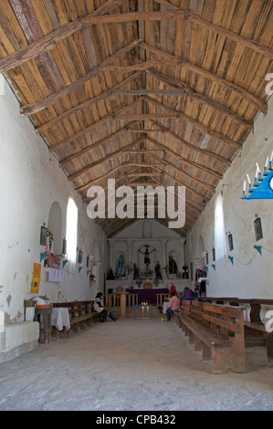 Interno del Cile più antica chiesa Iglesia San Francisco Chui Chui Antofagasta regione del Cile Foto Stock