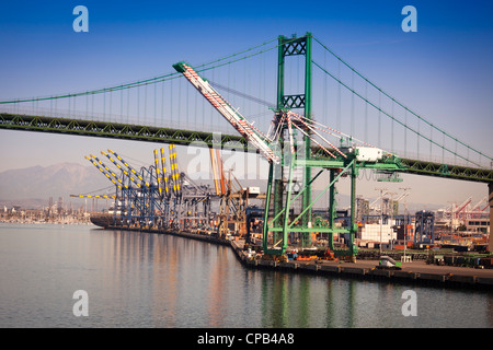Occupato San Pedro Cantiere Navale e ponte. Foto Stock