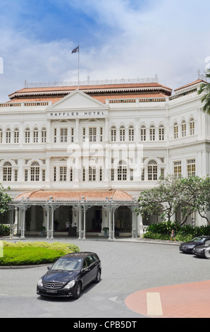 Il Raffles Hotel facciata, Singapore Foto Stock