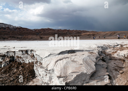 Il fiume di sale bianco, vicino a Valle della Luna, San Pedro de Atacama, Cile Foto Stock