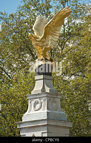 LONDRA, UK - 12 MAGGIO 2012: RAF Memorial su Victoria Embankment Foto Stock