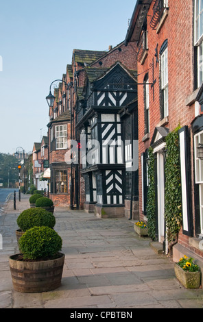 Prestbury Village High Street, Prestbury, Cheshire, Inghilterra, Regno Unito Foto Stock