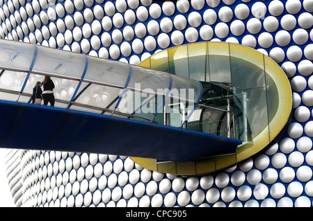 Il Footbridge per magazzini Selfridges dal parcheggio, Birmingham, Regno Unito Foto Stock