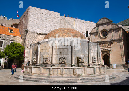 Onofrio la grande fontana (1444) da Onofrio della cava lungo Stradun street Grad la vecchia città di Dubrovnik Dalmazia Croazia Foto Stock