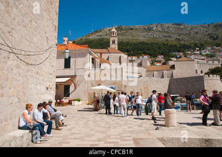 Porto vecchio grad al di fuori del centro storico della città di Dubrovnik Dalmazia Croazia Europa Foto Stock