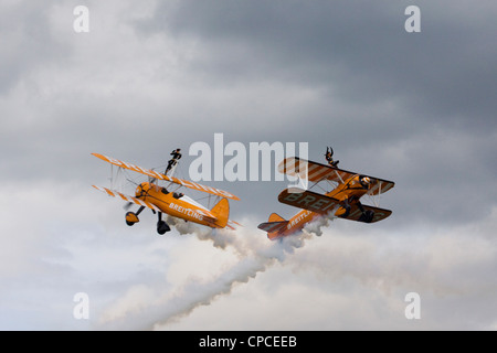 Breitling wingwalkers sul display a Abingdon Air Show Inghilterra Foto Stock