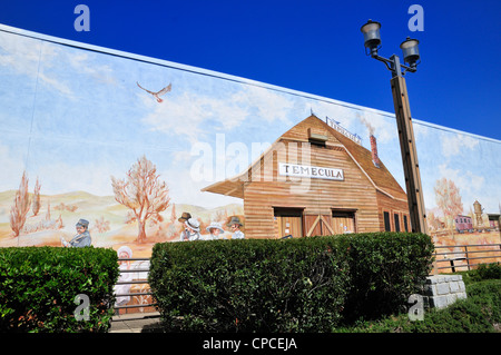 Parte di un gigantesco murale sulla facciata di un edificio in Tmecula città vecchia, California Foto Stock