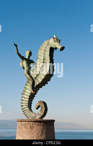 La Seahorse scultura sul Malecon Puerto Vallarta, Jalisco, Messico, America del Nord Foto Stock