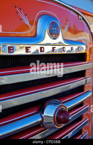 Il vecchio gli autobus gialli, Malta, Mediterraneo, Europa Foto Stock