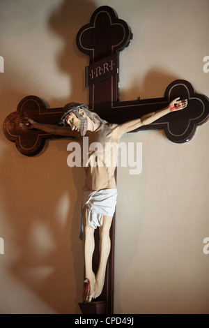 Crocifisso spagnolo in Sainte-Marie des Batignolles chiesa, Parigi, Francia, Europa Foto Stock