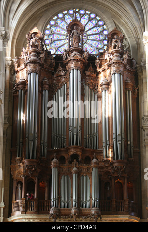 Organo di master, chiesa di Saint-Eustache, Parigi, Francia, Europa Foto Stock