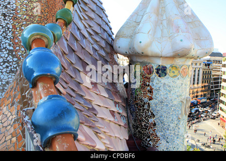 Tetto ad arco, Casa Batllo, Barcellona, Spagna Foto Stock