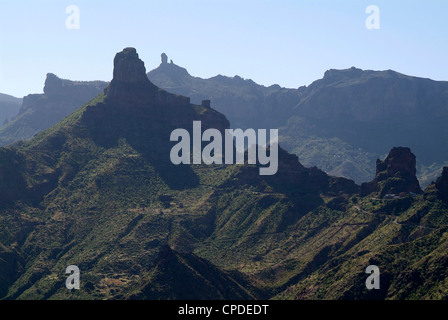 Vista di Roque Nublo vicino Tejeda, Gran Canaria, Isole Canarie, Spagna, Europa Foto Stock