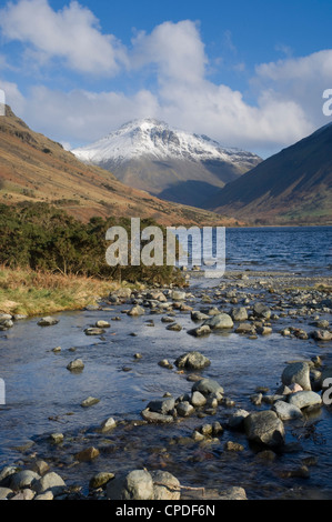 Grande timpano 2949 ft, da Overbeck e lago Wastwater, Wasdale, Parco Nazionale del Distretto dei Laghi, Cumbria, England, Regno Unito Foto Stock