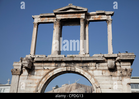 Arco di Adriano e l'Acropoli di Atene, Grecia, Europa Foto Stock