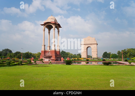 India Gate, alta 42 metri, estremità orientale del Rajpath, New Delhi, Delhi, India, Asia Foto Stock