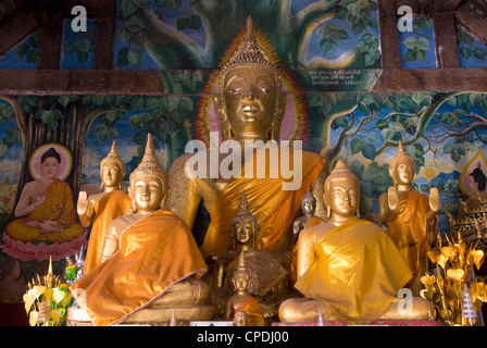 Statue di Buddha, Wat Aham, Luang Prabang, Laos, Indocina, Asia sud-orientale, Asia Foto Stock