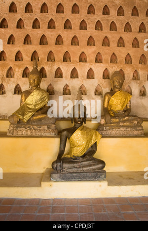 Statue di Buddha, Wat Si Saket, Vientiane, Laos, Indocina, Asia sud-orientale, Asia Foto Stock