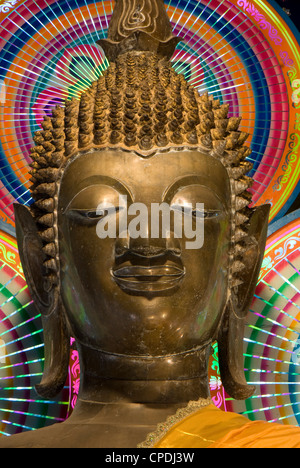 Testa di una statua del Buddha, Wat Ongs Teu, Vientiane, Laos, Indocina, Asia sud-orientale, Asia Foto Stock