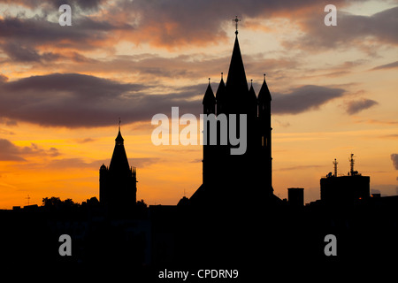 Tramonto sul lordo St Martin. Colonia, Germania. Foto Stock