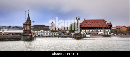 Il porto e la città vecchia di Konstanz, Baden-Württemberg, Germania Foto Stock