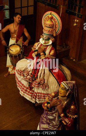 Kathakali ballerini, Fort Cochin, Kerala, India, Asia Foto Stock