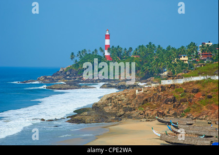 Vizhinjam, porto di pesca vicino a Kovalam e a Kovalam lighthouse, Kerala, India, Asia Foto Stock