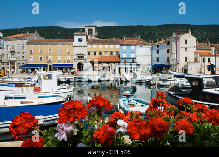 Il porto e la torre dell orologio, città di Cherso, Isola di Cherso, golfo di Kvarner, Croazia, Adriatico, Europa Foto Stock